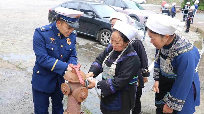 現(xiàn)場(chǎng)指導(dǎo) (1).JPG