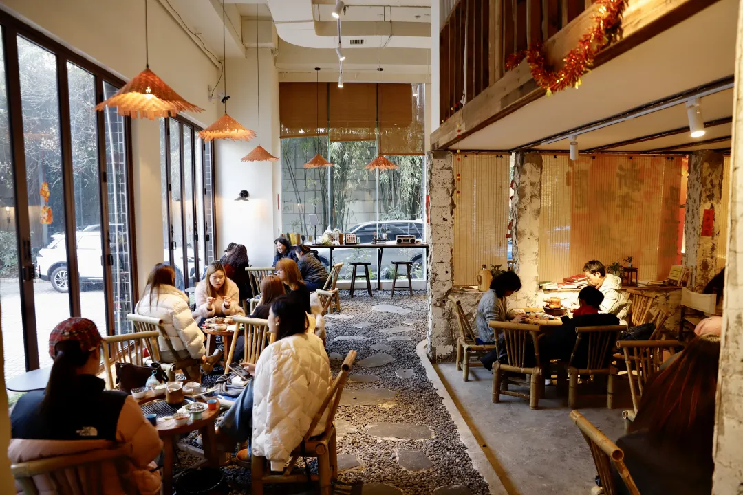 “洞見”老茶館人氣滿滿