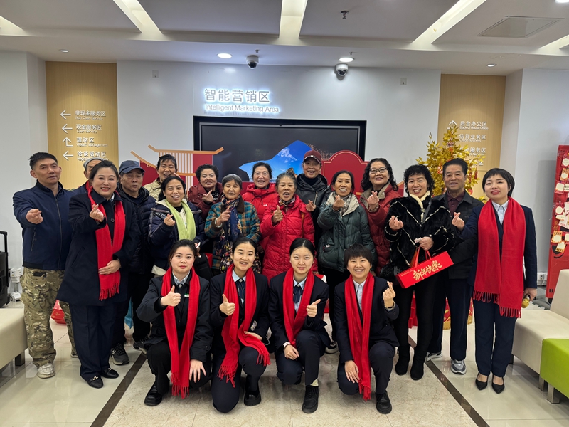 活動(dòng)合影。