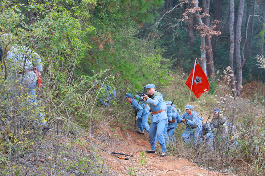 電影《一件毛衣》拍攝現場。謝達意攝