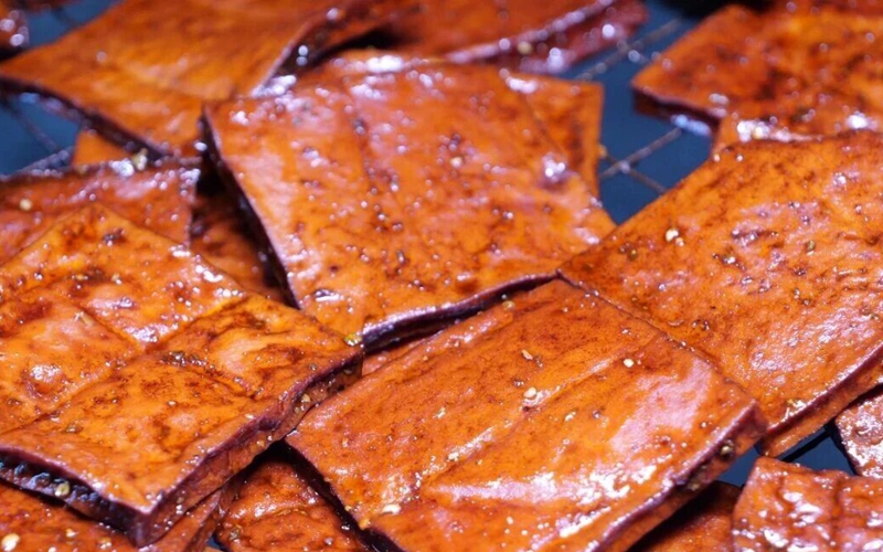 松桃水沖村:傳承百年豆腐干俏銷年貨季。