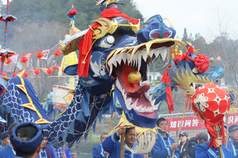 民俗巡游。黎榮攝
