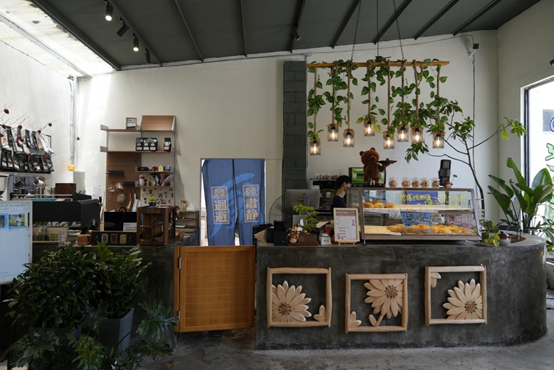 1、F3咖啡店。 (1)