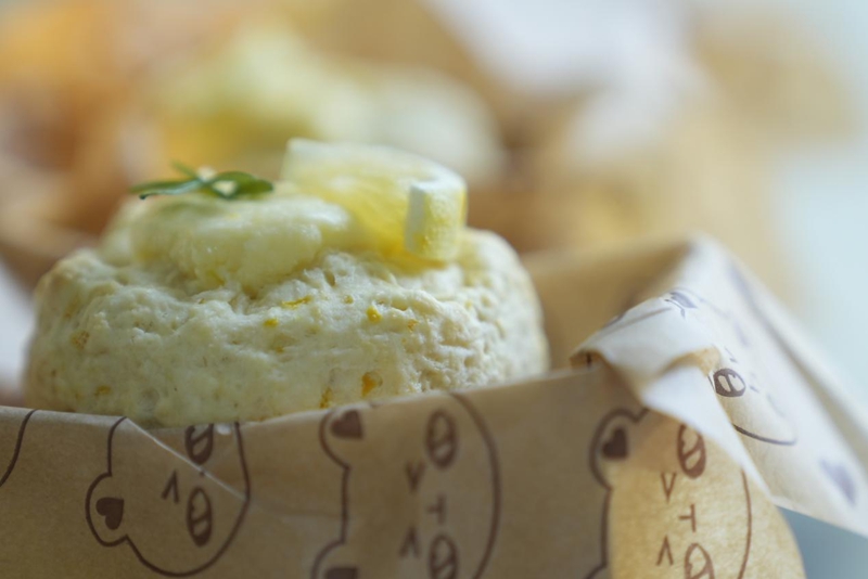 3、咖啡香中夾雜著陣陣面包甜香。