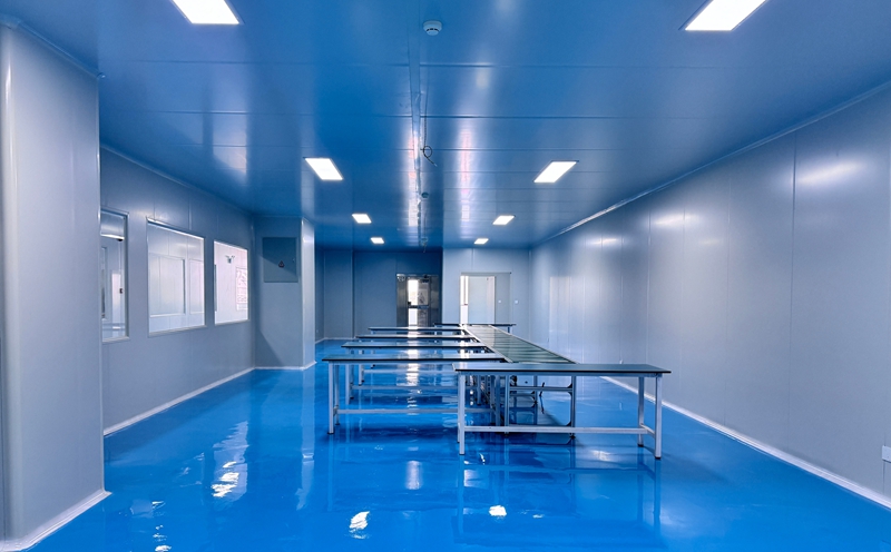 圖為施秉縣楊柳塘鎮(zhèn)地壩村精品水果加工生產(chǎn)線