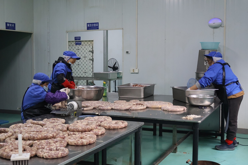 貴州姜勞勞農業發展有限公司生產車間。 王裕攝.JPG