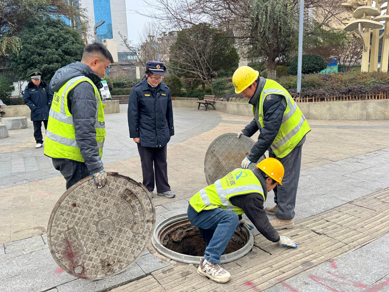 平壩區城市管理局啟動節前集中治理行動 為文明有序春節保駕護航。