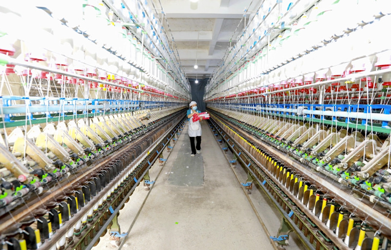 貴州木崗布衣染織。