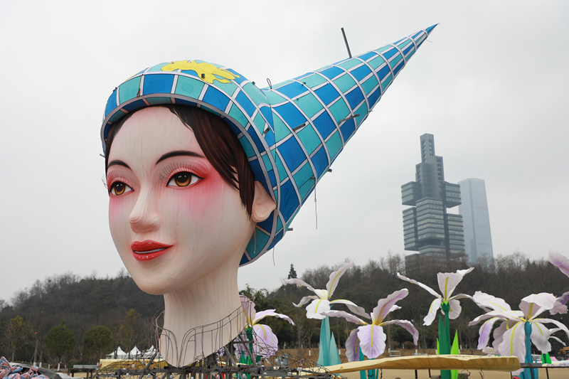 燈會布置現場。