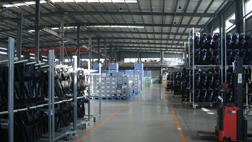 開足馬力沖刺“開門紅” 。