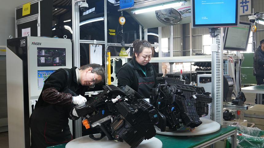 開足馬力沖刺“開門紅” 。