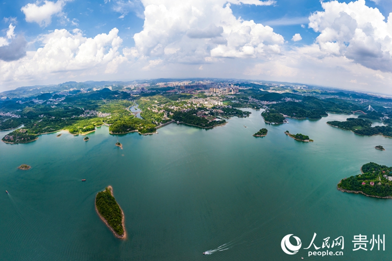 2 航拍紅楓湖一角。人民網 涂敏攝.jpg