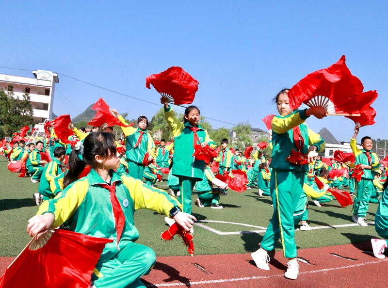 構(gòu)建非遺傳承新體系。