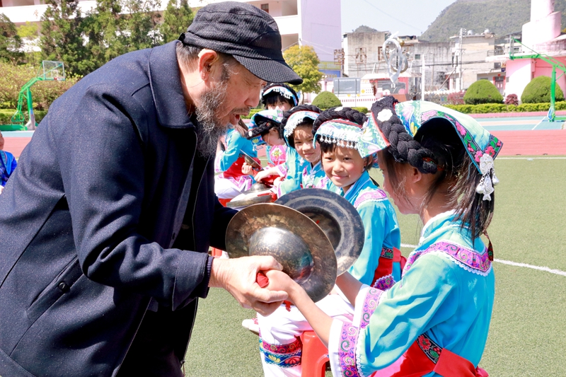 構(gòu)建非遺傳承新體系。
