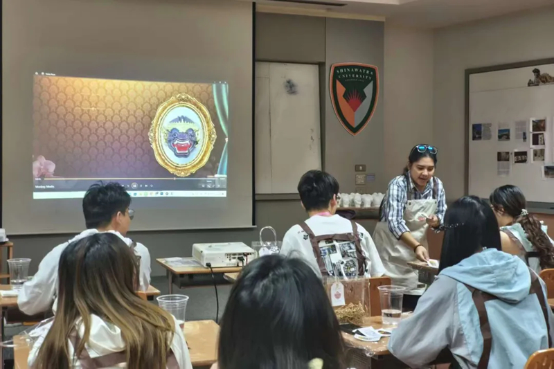 素坯石膏創作體驗。