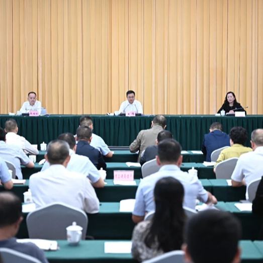 9月29日，遵義市中醫(yī)藥傳承創(chuàng)新發(fā)展示范項(xiàng)目啟動(dòng)會(huì)召開(kāi)。