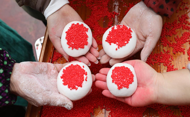 紅粑裹著團圓味 返鄉青年添“新”意。