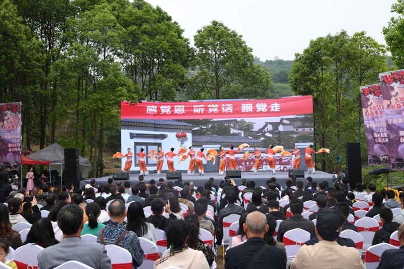 1畢節 “百場演藝” 工程 2025 年交出民生答卷