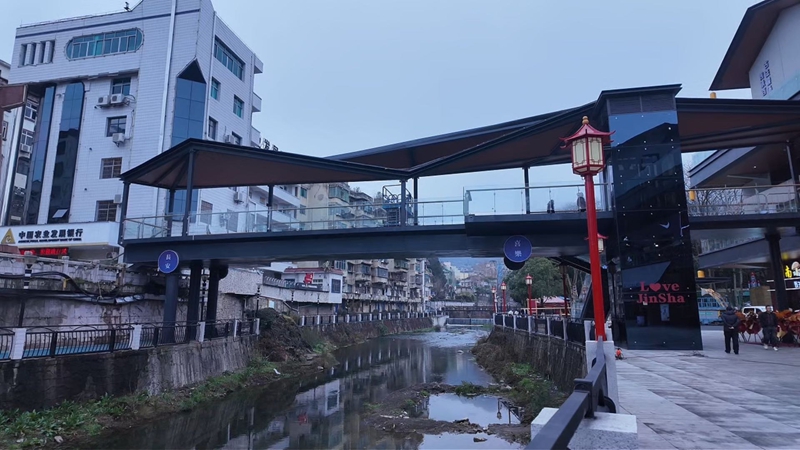 連接長(zhǎng)安街與長(zhǎng)安里的長(zhǎng)安橋。 黃源匯 攝.JPG