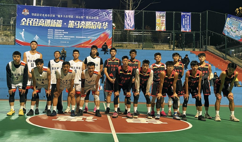 準(zhǔn)備開(kāi)戰(zhàn)。胡正江攝