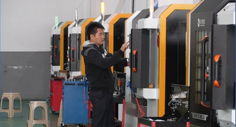 貴州翼晟航空機(jī)械有限公司的生產(chǎn)車間。