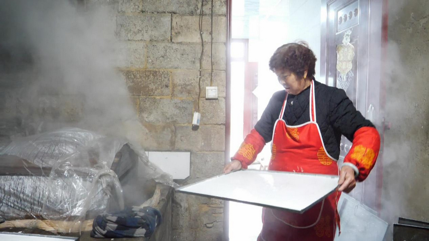 貴州玉屏：手工米粉飄香 侗鄉(xiāng)年味漸濃。