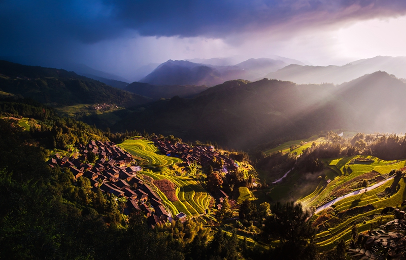 三都民族村落與自然風光。