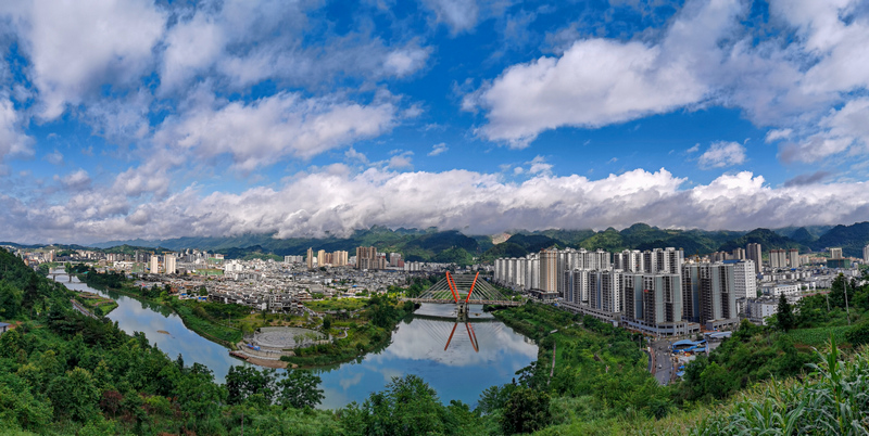 荔波縣城。熊亞平攝