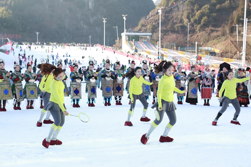 村潮出圈，黔東南“村”字號文旅天團闖雪場，冬趣不止。