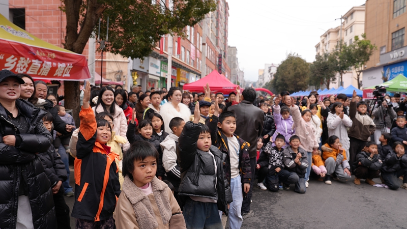 小觀眾趕場積極搶答 徐亞力 攝
