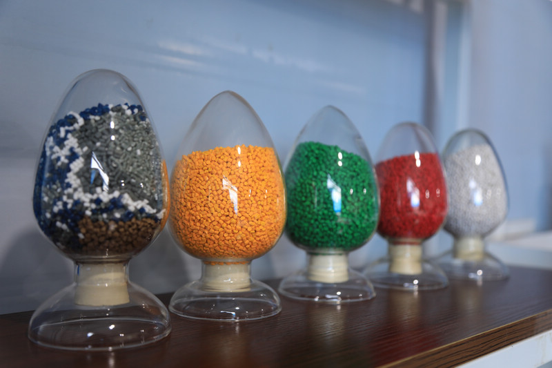 石頭造紙母粒。