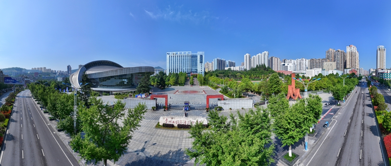 貴州工程應(yīng)用技術(shù)學(xué)院。