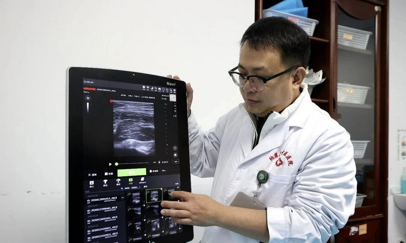 記幫扶專家陳俊琦為貴州納雍山區患者點亮康復之路。