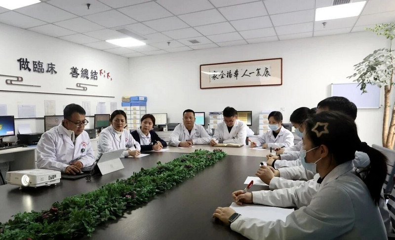 記幫扶專家陳俊琦為貴州納雍山區患者點亮康復之路。