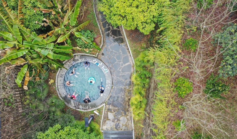 貴州省黔東南苗族侗族自治州劍河縣仰阿莎溫泉小鎮。萬文杰攝