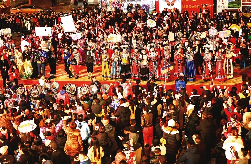 松桃自治縣舉行“松桃村晚·村村PK賽”。通訊員 謝慧芳攝