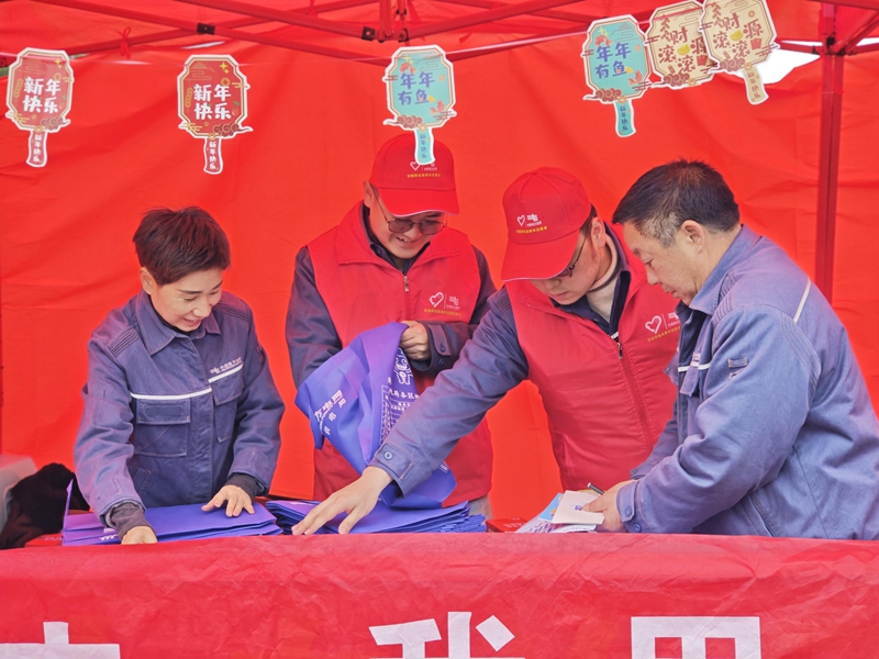 關嶺供電局開展“你用電 我用心”志愿服務活動。易黎 攝.jpg