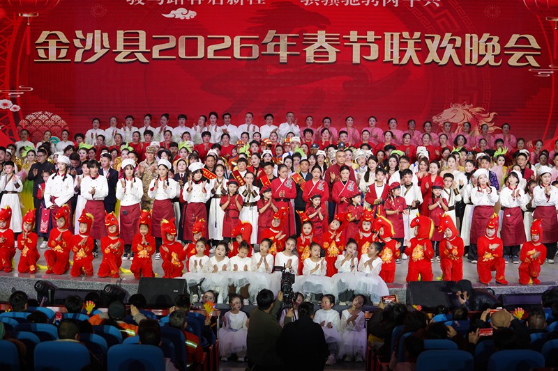 參加演出的演員 黃源匯 攝