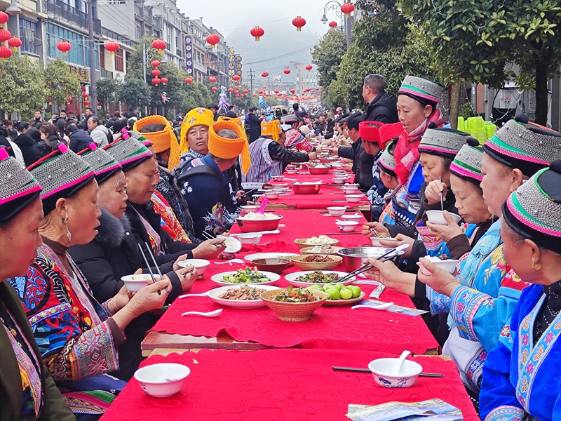 6 長(zhǎng)桌宴  戴勝信  攝