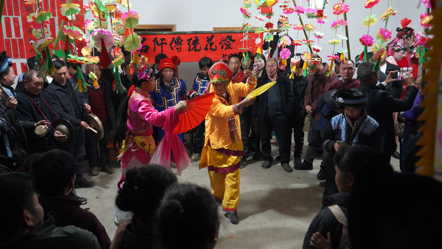 非遺花燈鬧新春 傳統村落年味濃。
