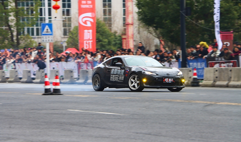 大年初八燃情延續！獨山“貴GT”漂移體驗嗨翻新春