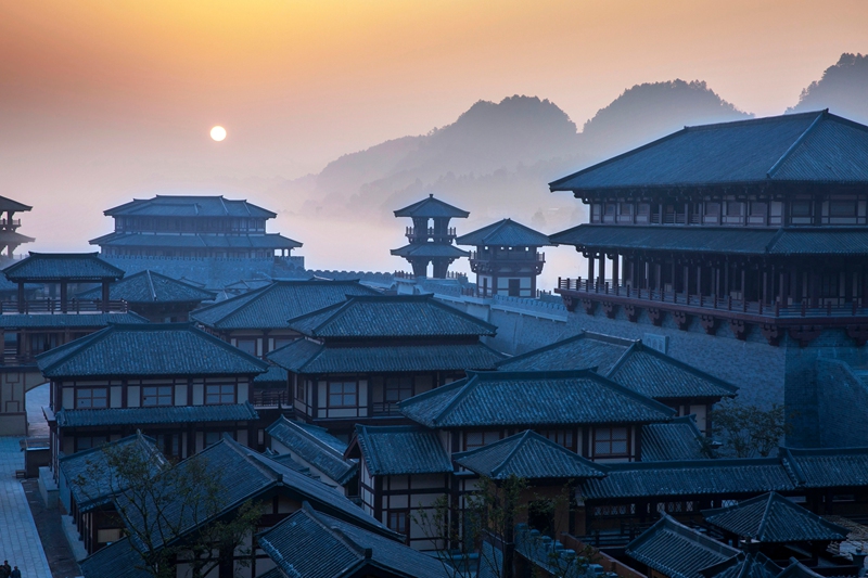 都勻秦漢影視城以“影視+”激活西南文旅新賽道。