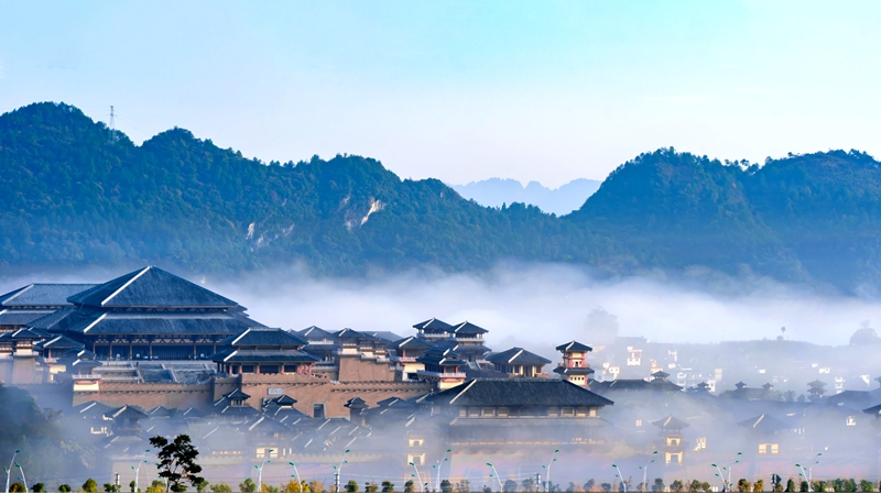 都勻秦漢影視城以“影視+”激活西南文旅新賽道。