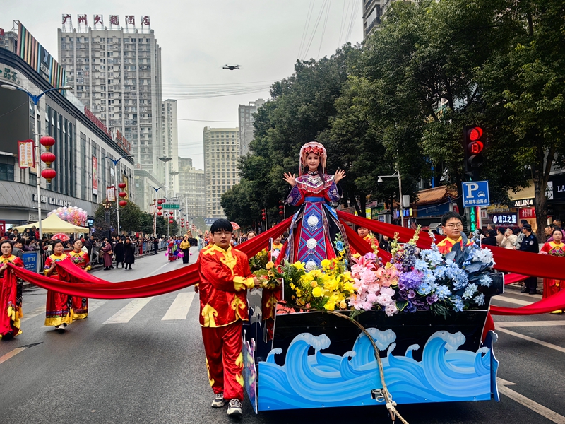 花車。何敏攝