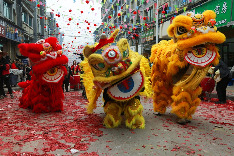 2月25日，貴州省遵義市播州區三合鎮群眾舞獅歡度馬年新春。李仁軍 攝
