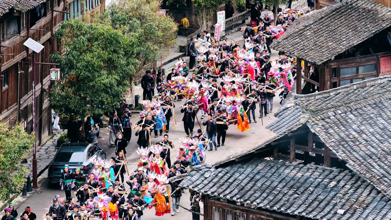 貴州黎平：黃崗侗寨“抬官人”巡游迎新春 (6)