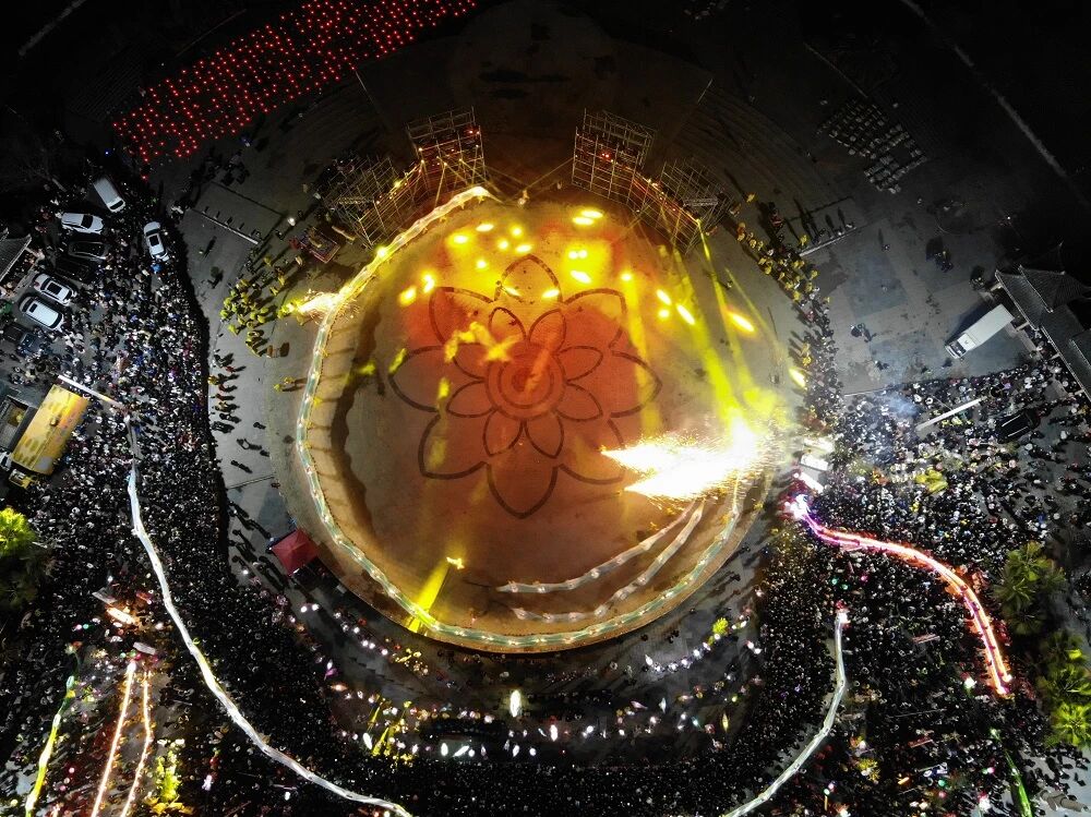 1 圖為舞龍現場