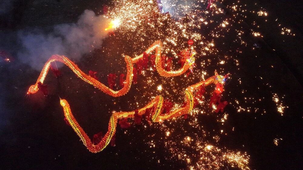 臺拱舞龍噓花活動。