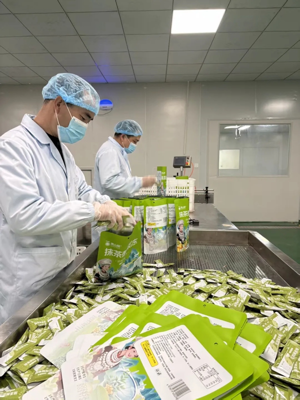 1.生產線上復工忙。