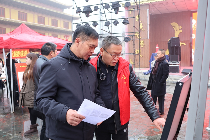 招聘會現(xiàn)場。